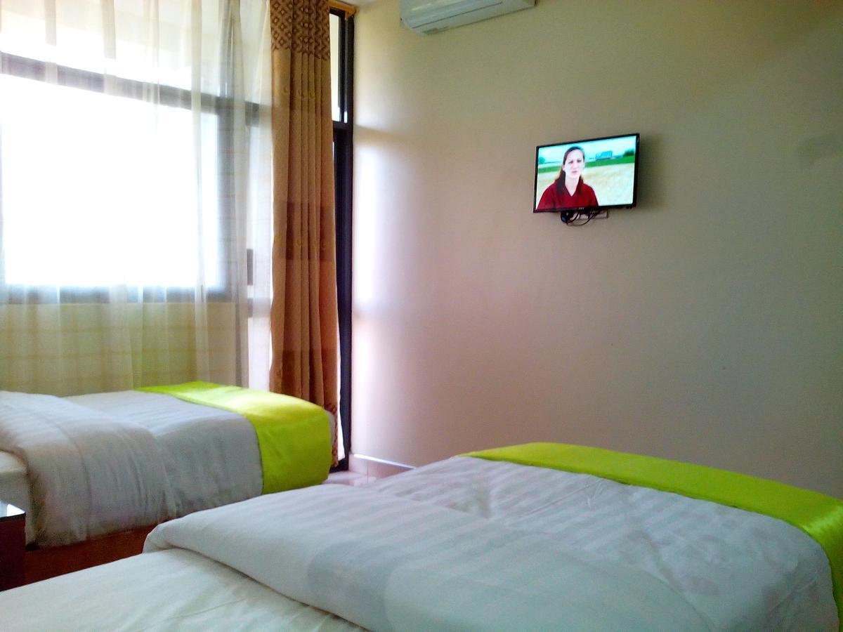 Hotel Ok Кампала Екстер'єр фото