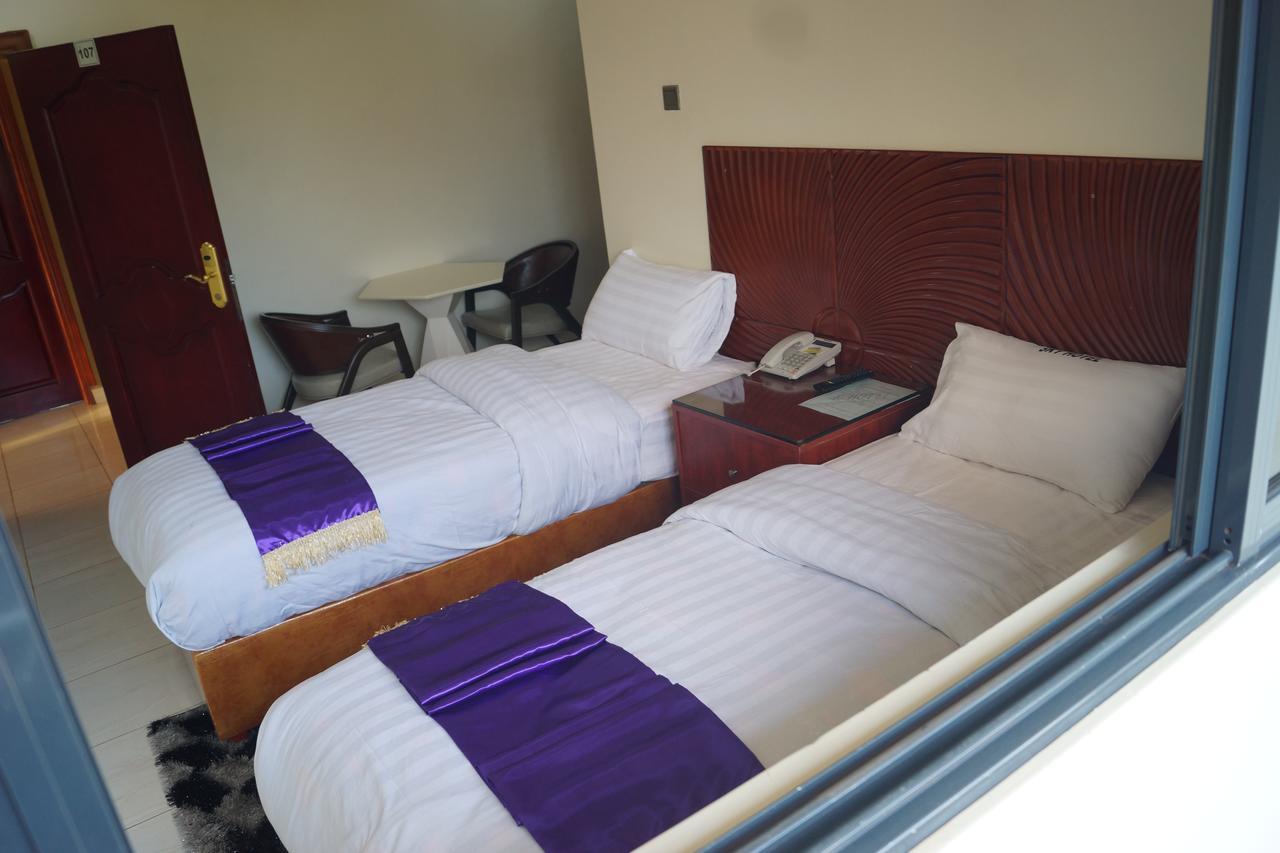 Hotel Ok Кампала Екстер'єр фото