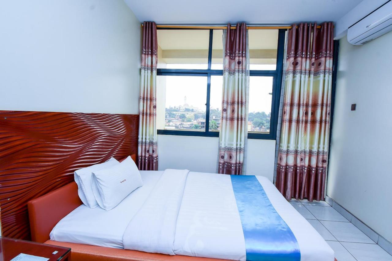 Hotel Ok Кампала Екстер'єр фото