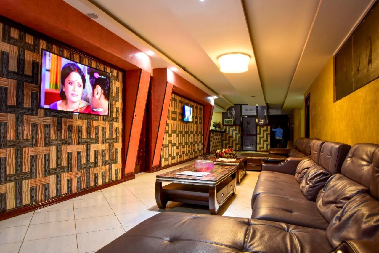 Hotel Ok Кампала Екстер'єр фото